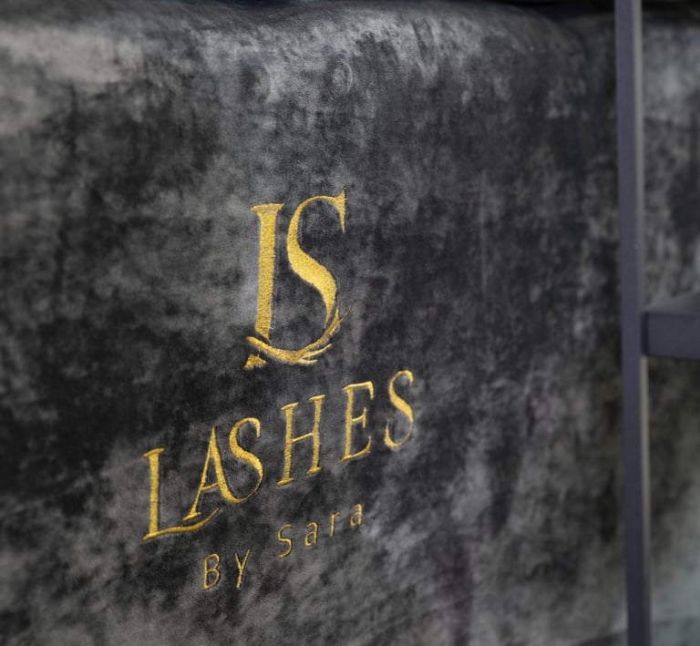 Lashes logo
