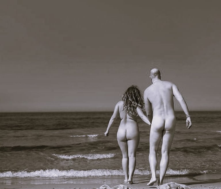 naked couple at the beach