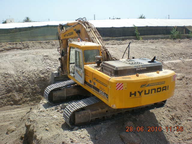 Excavación vaciado de tierras consistencia media