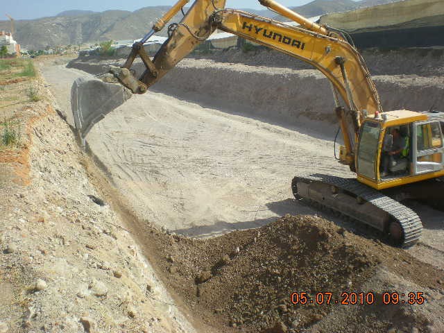 Taludes y escolleras de piedra rocalla