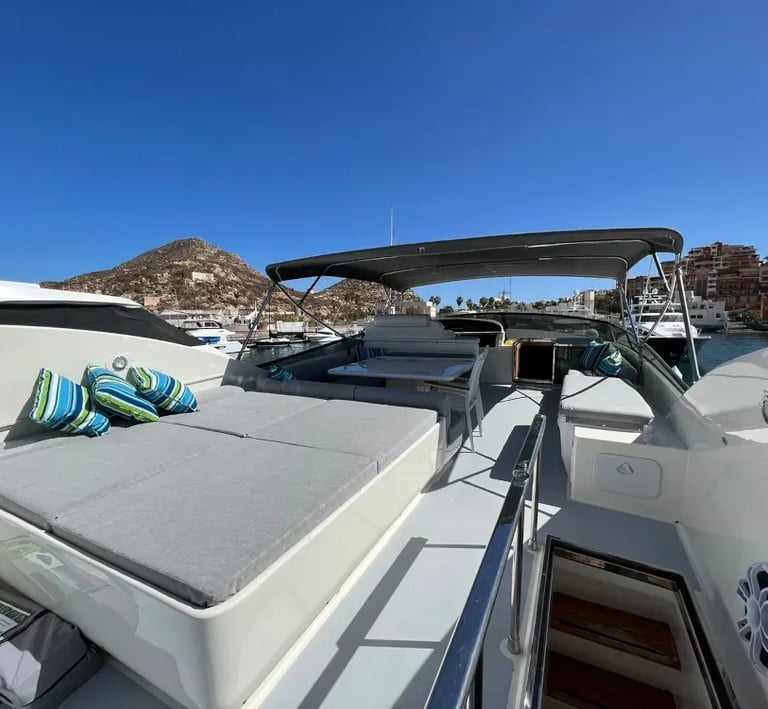 Yate Antago 98 en renta cabo san lucas flybridge