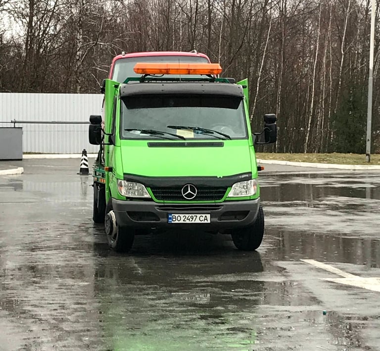 <img src="tsiny-evakuator.jpg" alt="Таблиця цін на евакуатор в Тернополі, вартість від 23 грн/км">