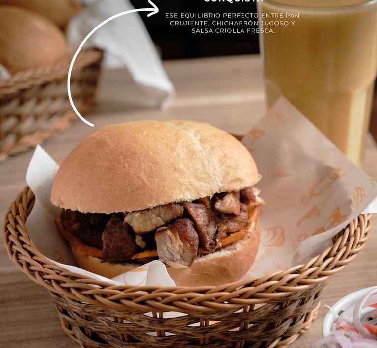 jugo o batido con pan con chicarron