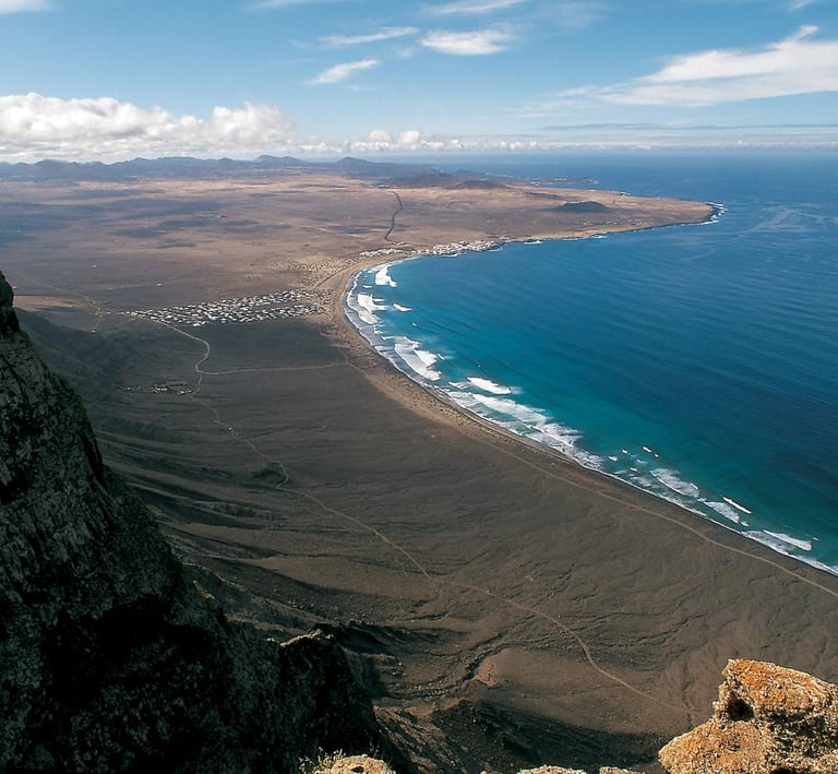 vagues de surf a Lanzarote