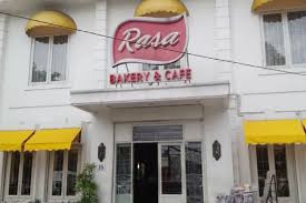 ada di tamblong, awalnya hazes, kini rasa bakery dan cafe