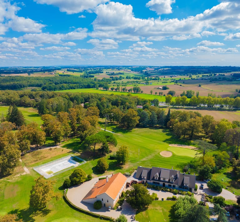 Photo drone Golf de Palmola pour Le Figaro – production Red Epic Studio Toulouse.