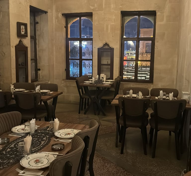Reyhan Restaurant ( Sıra gecesi ) Teras Cafe