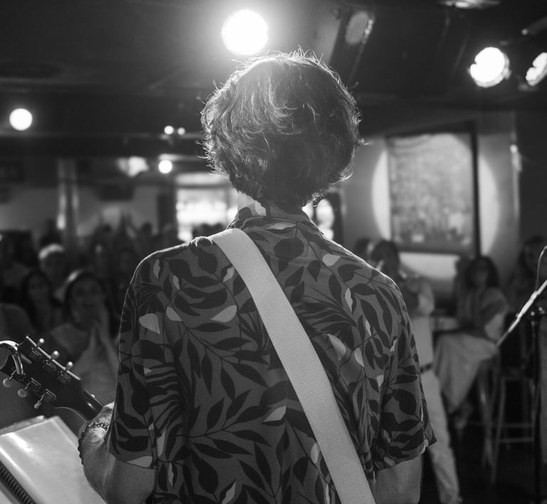 fotografía de artista tomada en escorzo