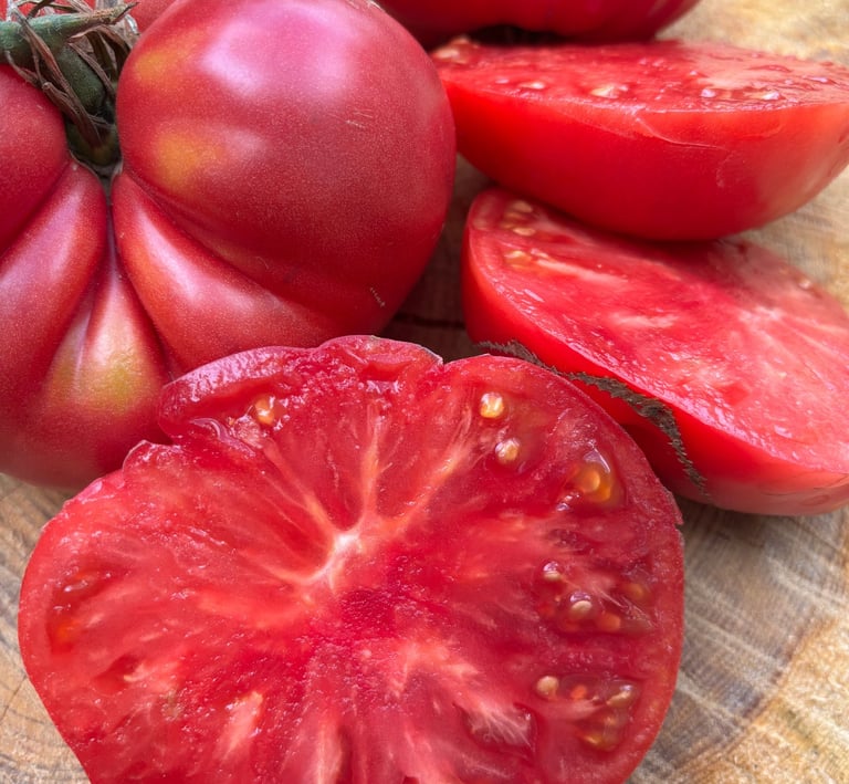 MALINOVOE CHUDO | A premium Russian tomato variety prized for its outstanding flavour