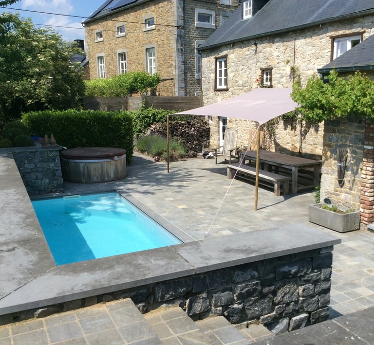 Piscine de la maison d'hôtes à Crupet