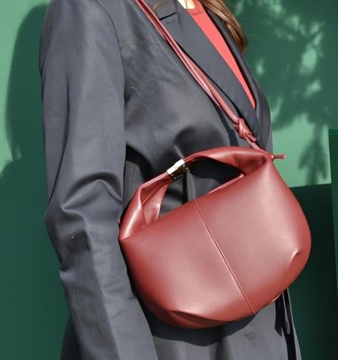 Made in Italy bags and leather goods: manufacturers, brands, and artisans for wholesale and Private 