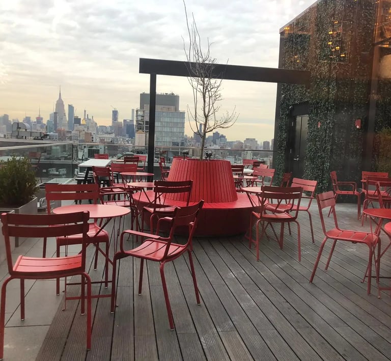 Rooftop aménagé pour accueillir clients ou collaborateurs