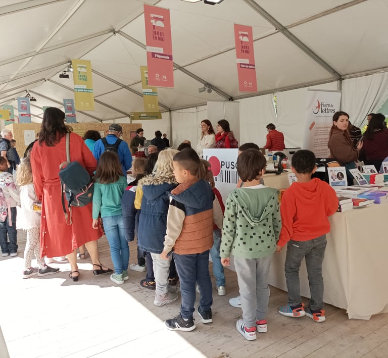 A group of schoolchildren at Montpellier Bookfair.
