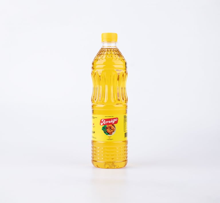 Minyak goreng Amigo 1 liter, minyak goreng jernih dengan harga terjangkau untuk masakan sehari-hari.
