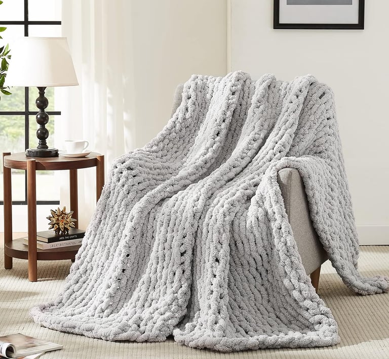 L'AGRATY Chunky Knit Blanket Throw - Soft Chunky Throw Blanket 50''x60'': 100% Hand Kintted Chenile 
