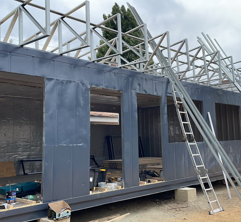 Construcción modular de escuela con contenedores de 40 pies en la V Región - Ciavatt