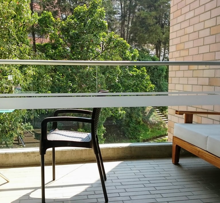 Polarizacion de apartamentos, casas y oficinas. Vidrios, ventanas, privacidad, pelicula polarizada