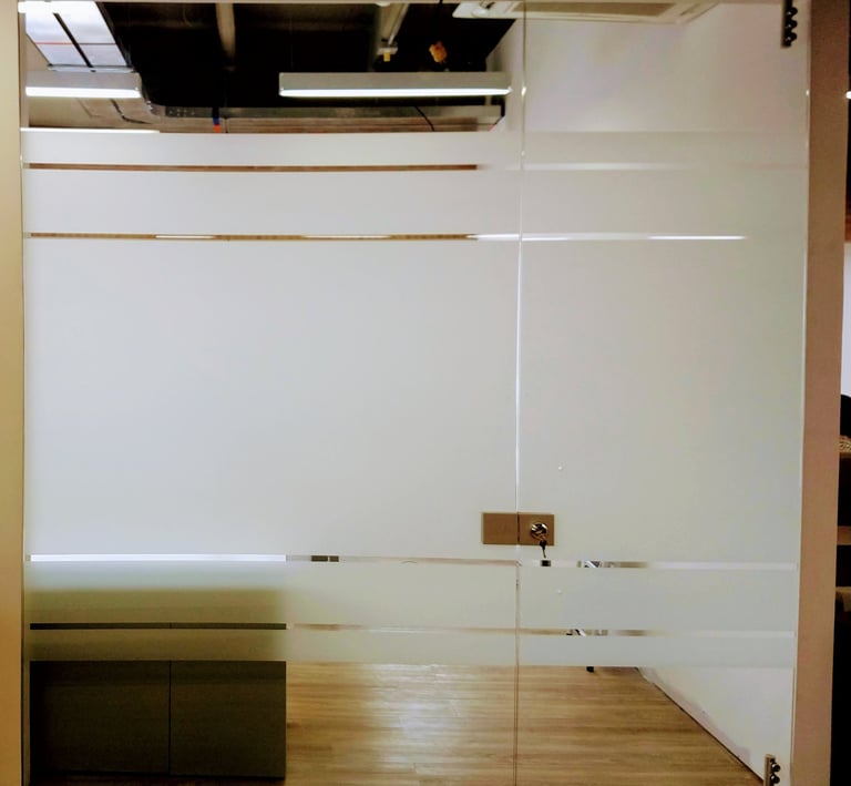 Polarizacion de apartamentos, casas y oficinas. Vidrios, ventanas, privacidad, pelicula polarizada