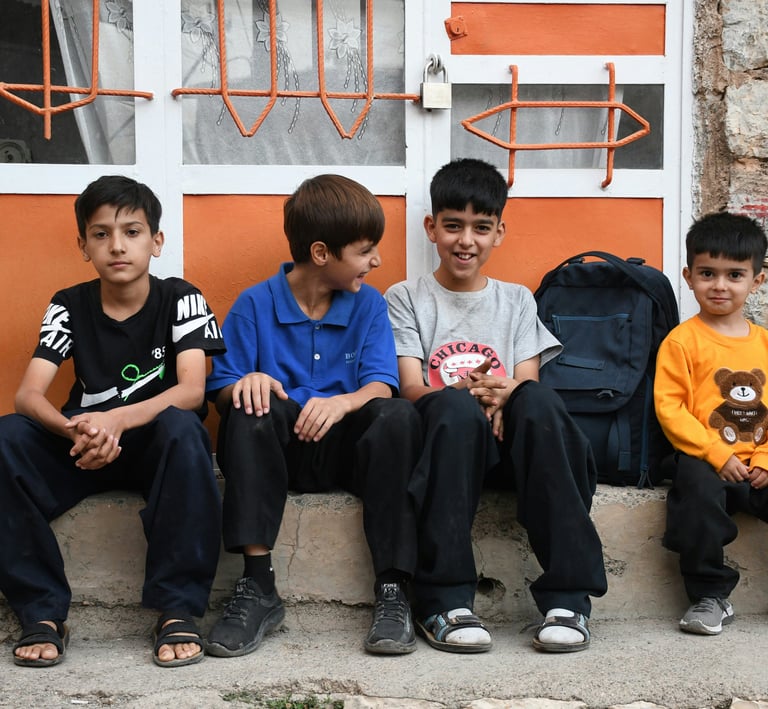 Online English lessons for kids with a qualified teacher using fun, interactive activities to build 