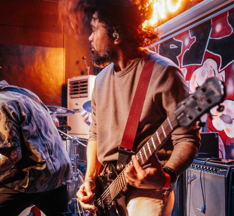 John Dinopol Guitarist Faspitch Urbandub