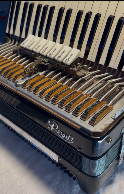 Accordion key pallets