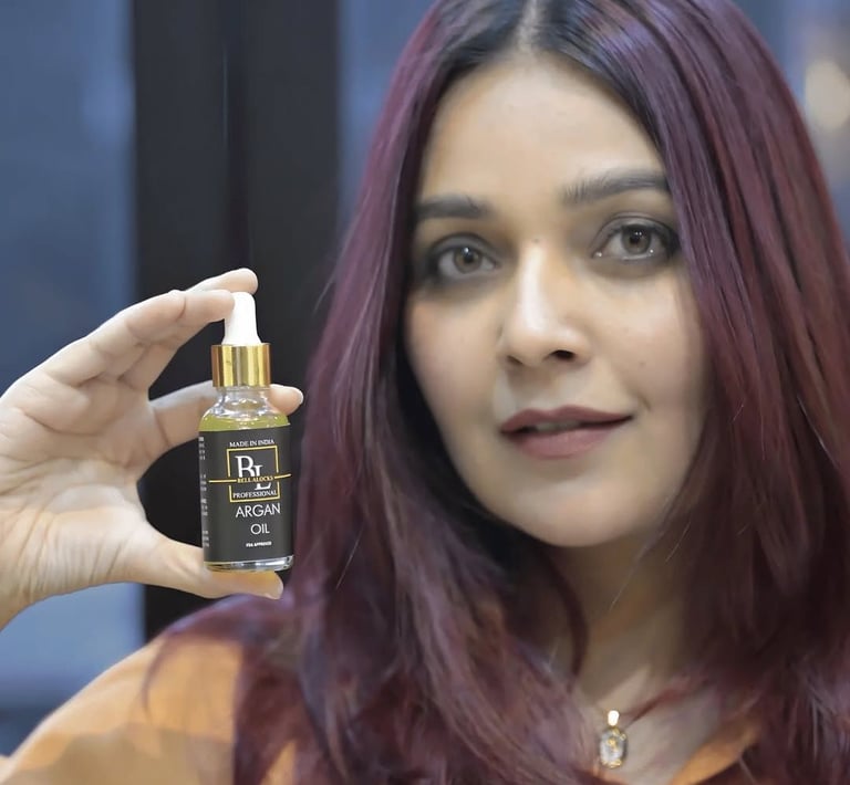 Actor Mansi Shrivastava at Ayush Manocha Salon