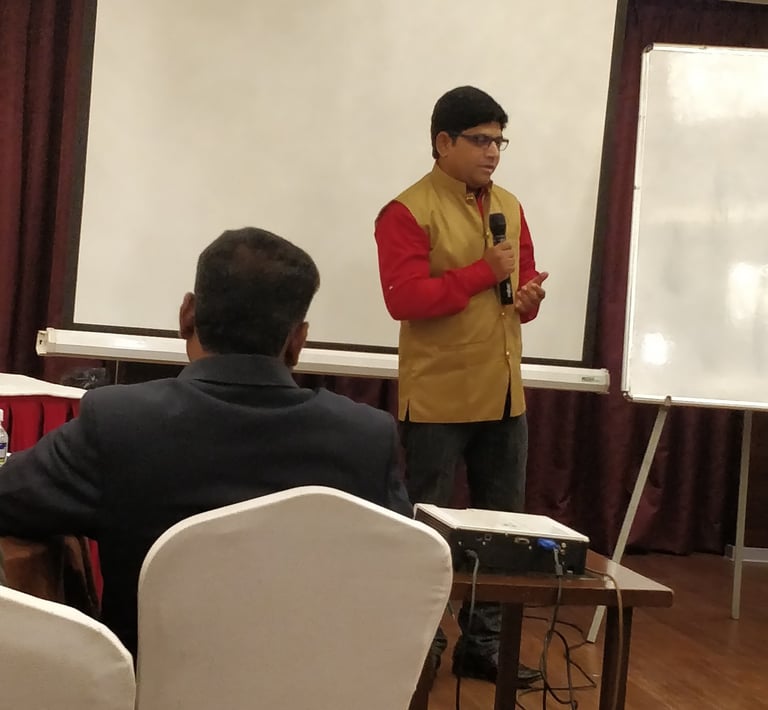 Training session for new alternative medicine practitioner 