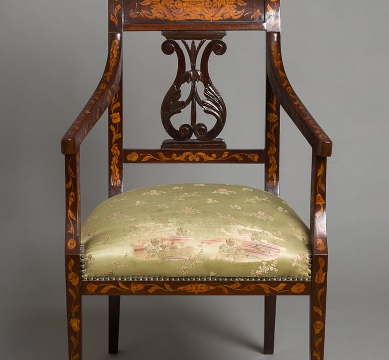 Cadeira de braços, da Casa Museu Ema Klabin. Foto: Divugação