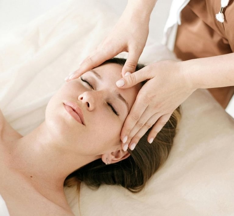 Trattamento viso depurativo ayurvedico per pelle luminosa e riequilibrata a Riccione