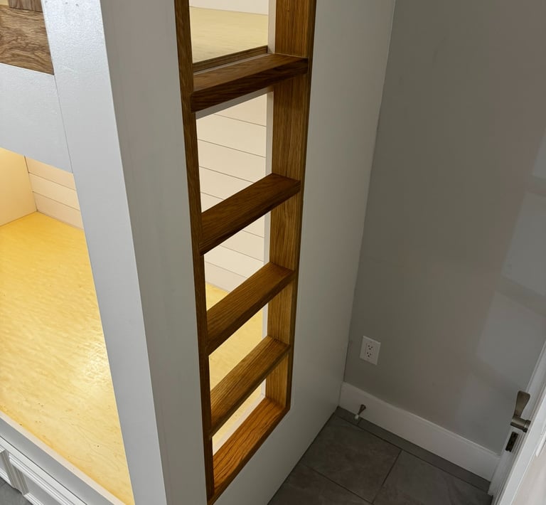 Bunkbed ladder 
