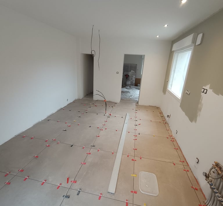 Vue d'ensemble d'une pièce carrelée par Carréno à Béthune