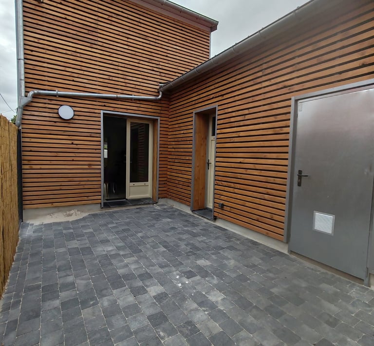 Pose de pavés terrasse à Beuvry par carreleur local Carréno