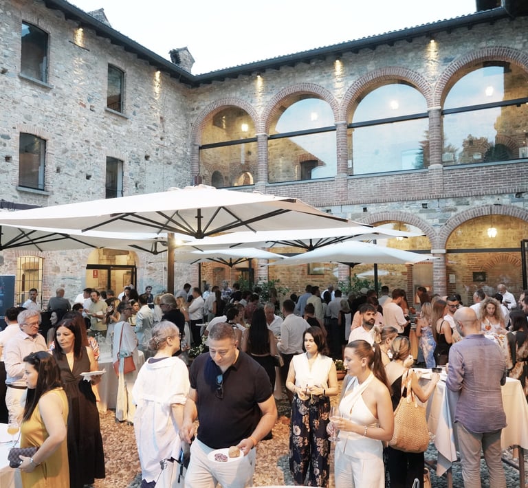 La presentazione del nuovo numero della rivista Lake Como Tourism Travel & Style al Castello di Casiglio.