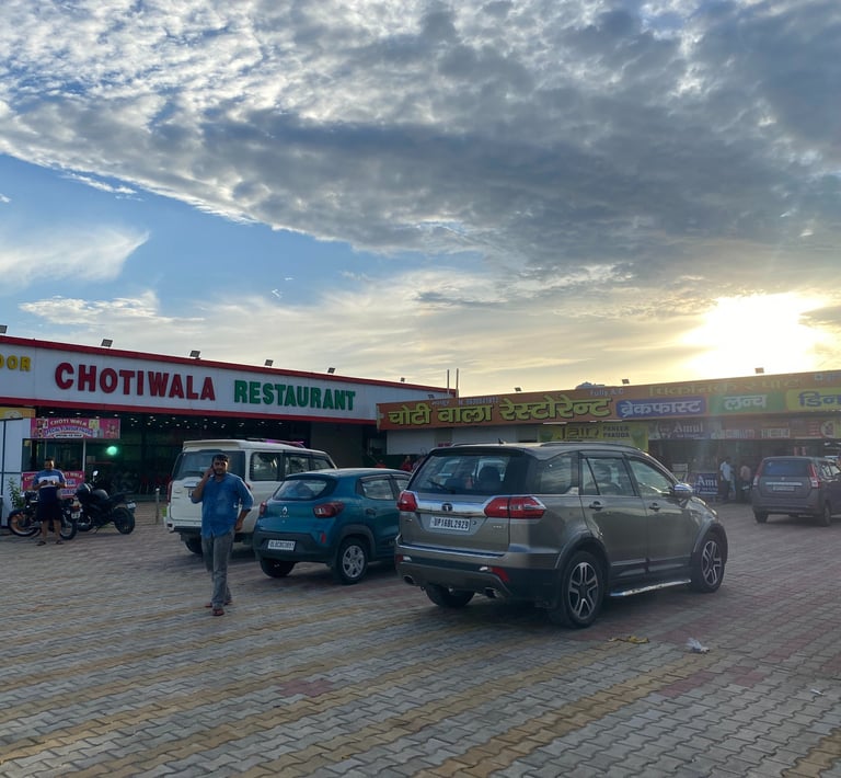 Mr. Chotiwala Restaurant on NH9 Hapur – best pure vegetarian highway restaurant near Hapur