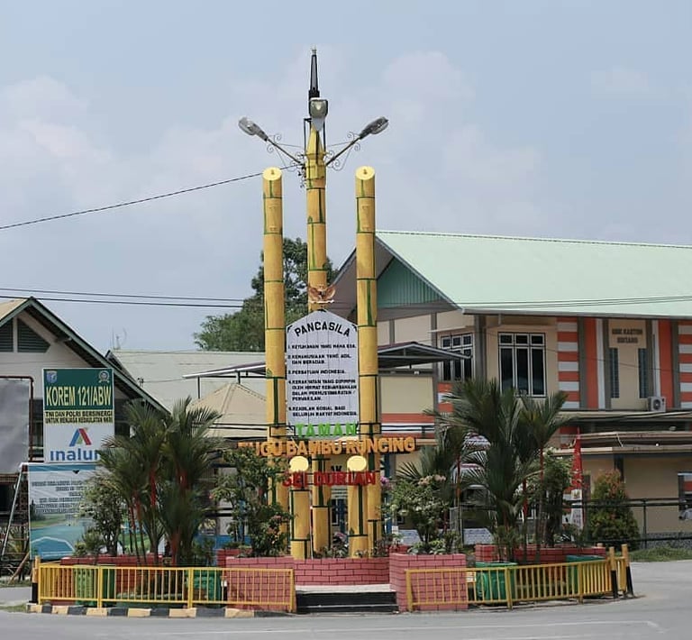 Tugu Bambu Sintang