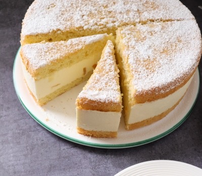 creme torte with bicuit layers - copyright Tanja Dietzig