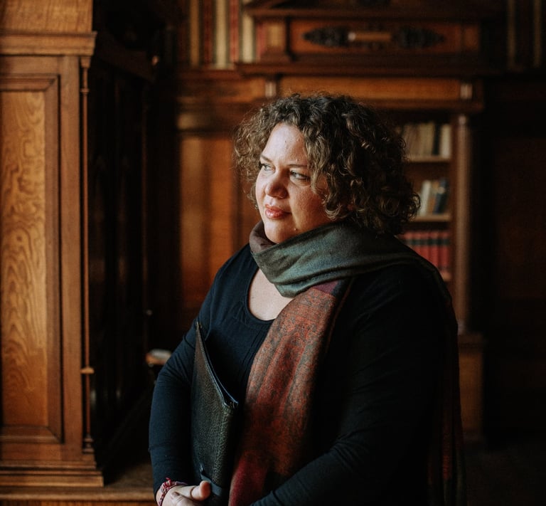 Grabrednerin Daniela Dietz Frankfurt Rhein-Main