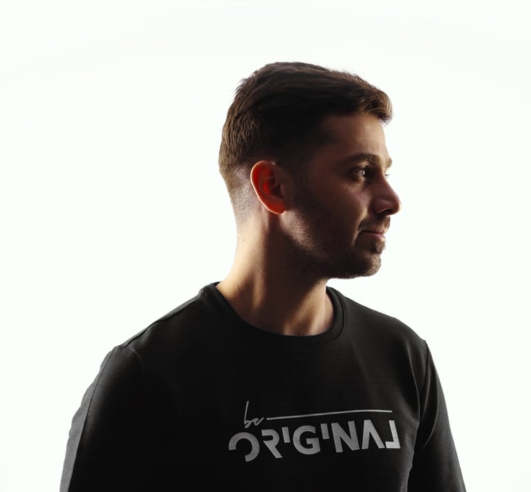 مصور ، سينمائي ، الإمارات، مدير إضاءة وتصوير ،دبي DOP, Dubai ,Cameraman, photographer ,Sharjah ,اعلانات ، مصور في دبي، تصوير