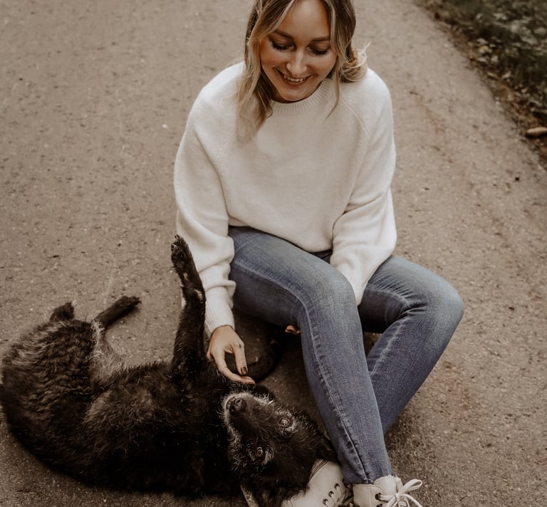 Jessica Baranski mit ihrer Hündin Janka