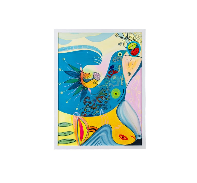 a bird with a bird on it's back and a bird on the back