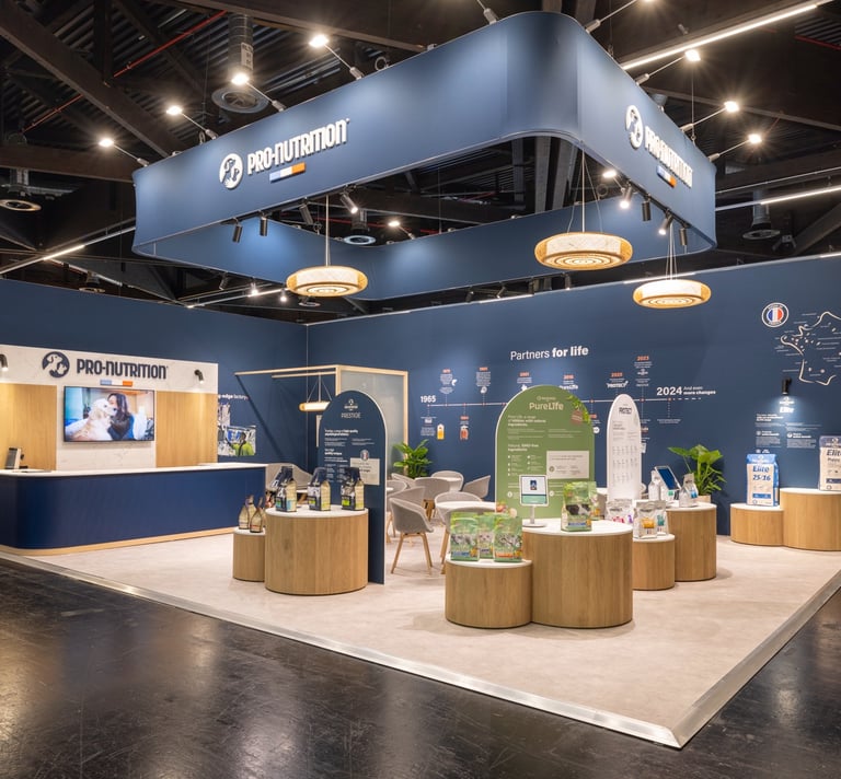 Création et modélisation 3D du stand Interzoo de la marque Sopral, spécialisé en nourriture pour animaux par Tuuk studio