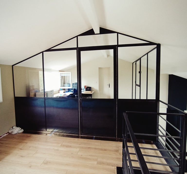 création pièce mezzanine verrière