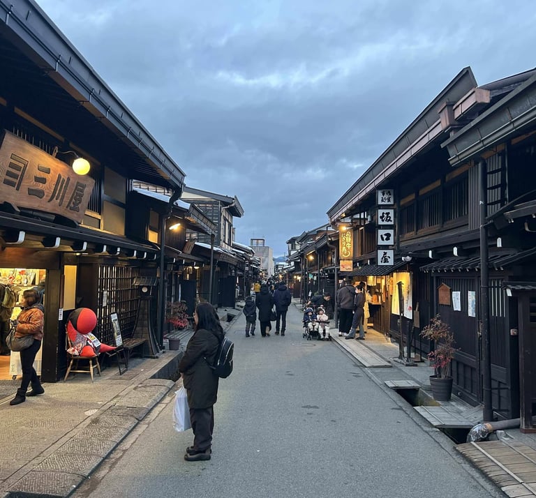 Takayama Sanmachi Suji