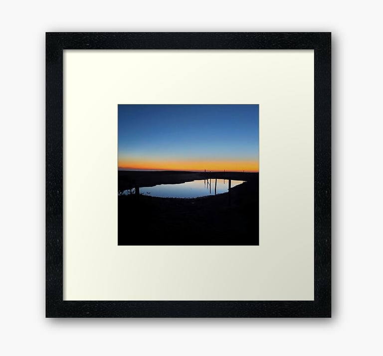 Fotografía de la naturaleza un amanecer y el reflejo en el agua