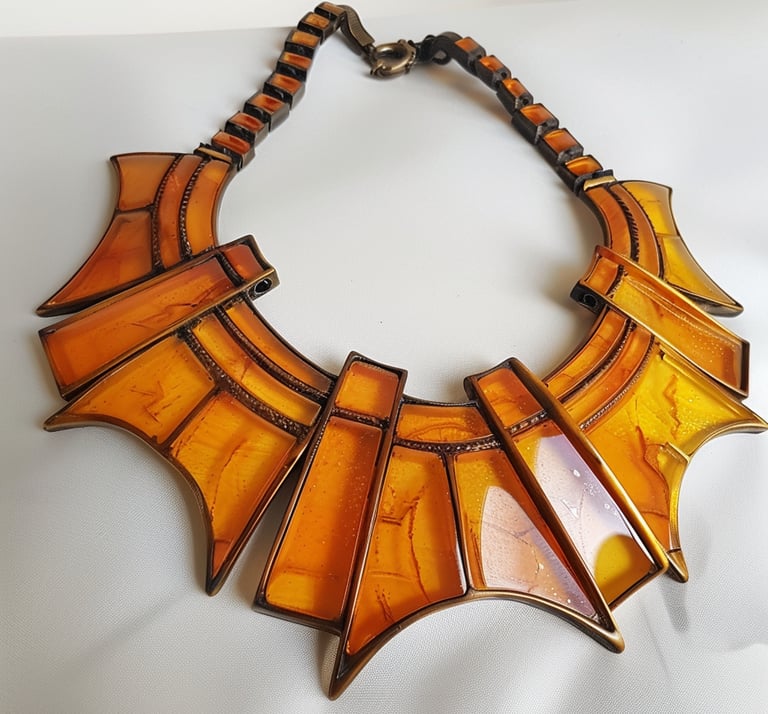 Lucite or Bakelite Honey Vintage Necklace