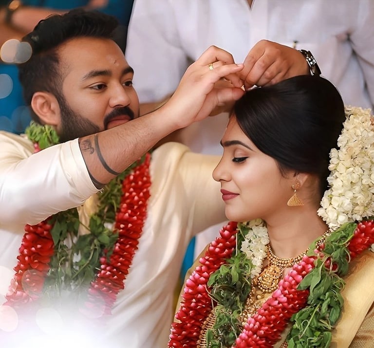 Intimate wedding photography