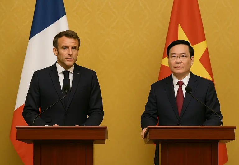 Macron in Vietnam