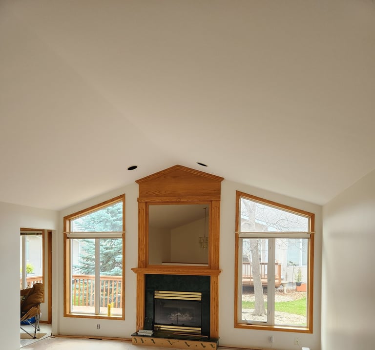 Popcorn ceiling removal expert work in Winnipeg, MB