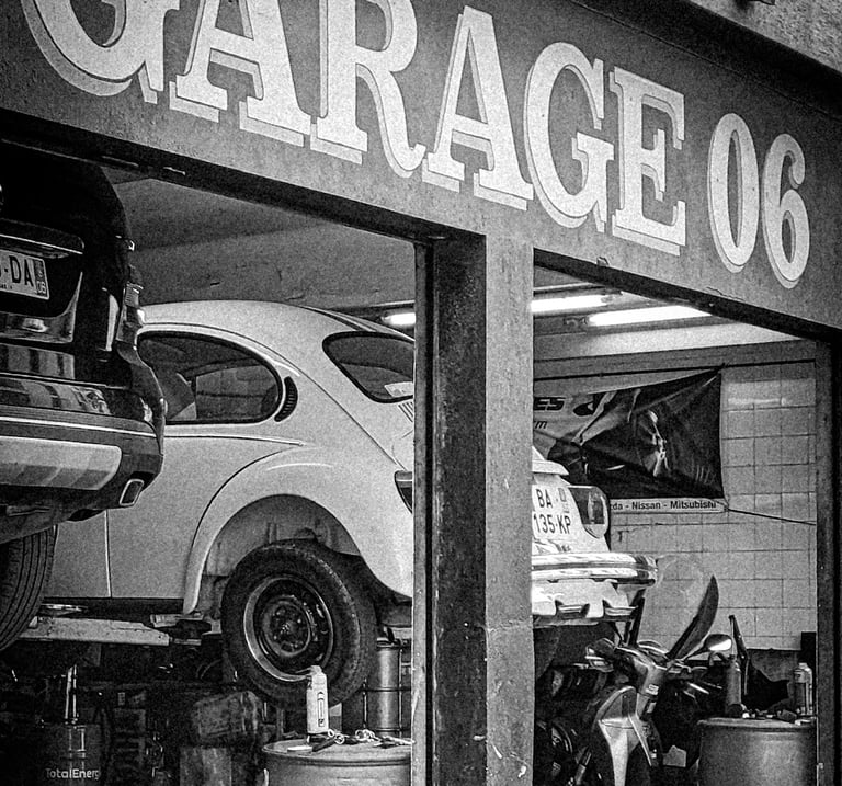 Un garage dans les rues de Nice, Juin 2023