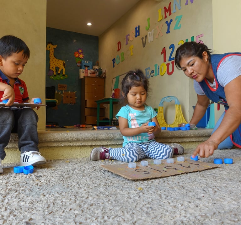 Comunidad Nascence preschool workshop in ade of teenage mothers